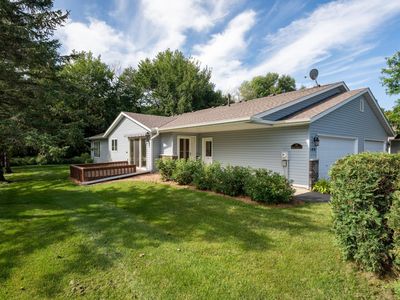 108 W Trail Ct, Cannon Falls, MN, 55009