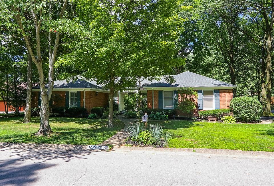 1st image of 8626 S Cove Dr