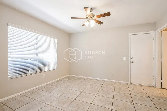 2708 W Temple St — Photo 7