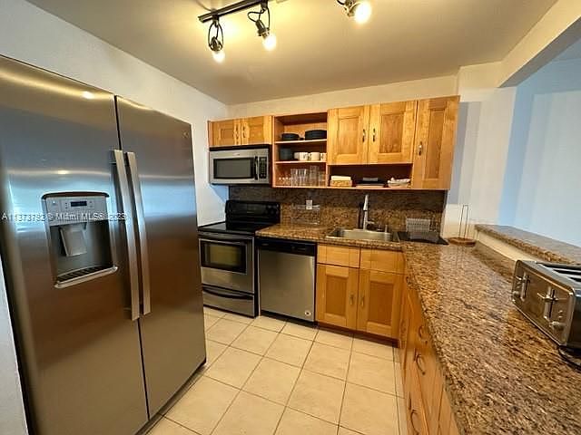 1st image of 1000 Michigan Ave APT 201