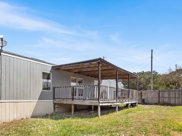144 Whispering Woods Loop, Kerrville, TX 78028