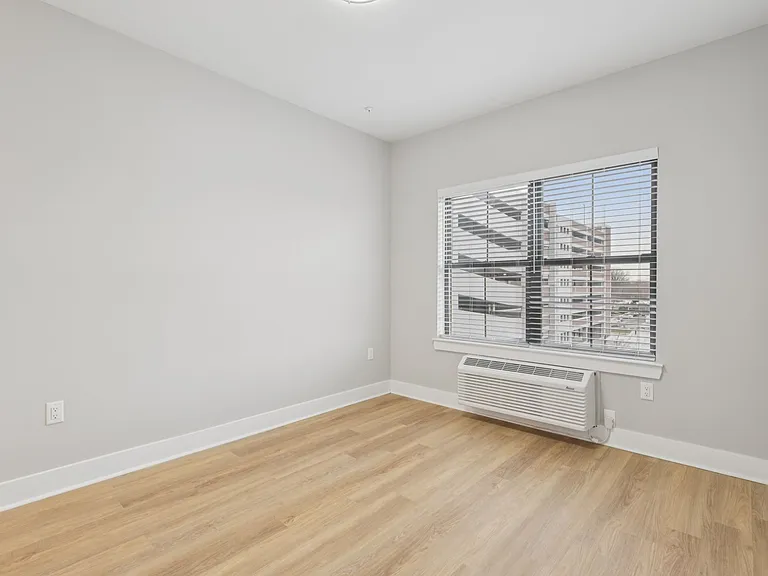 Meridia Roselle Park 10 — Photo 25