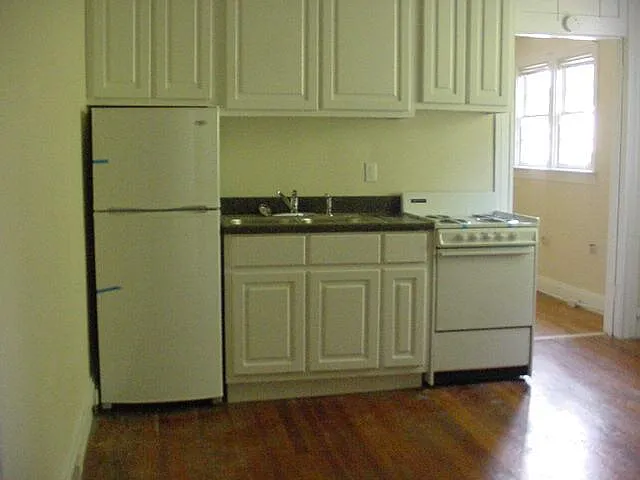 100 N Davis Ave #4 — Photo 13