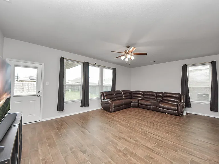 4239 Wyanngate Dr — Photo 13