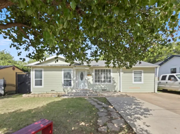 711 Hilltop Dr, Irving, TX 75060