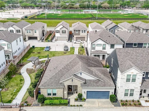 3203 Millwork St, Houston, TX 77080