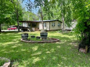 2001 Manitou Street, Merriam Woods, MO 65740