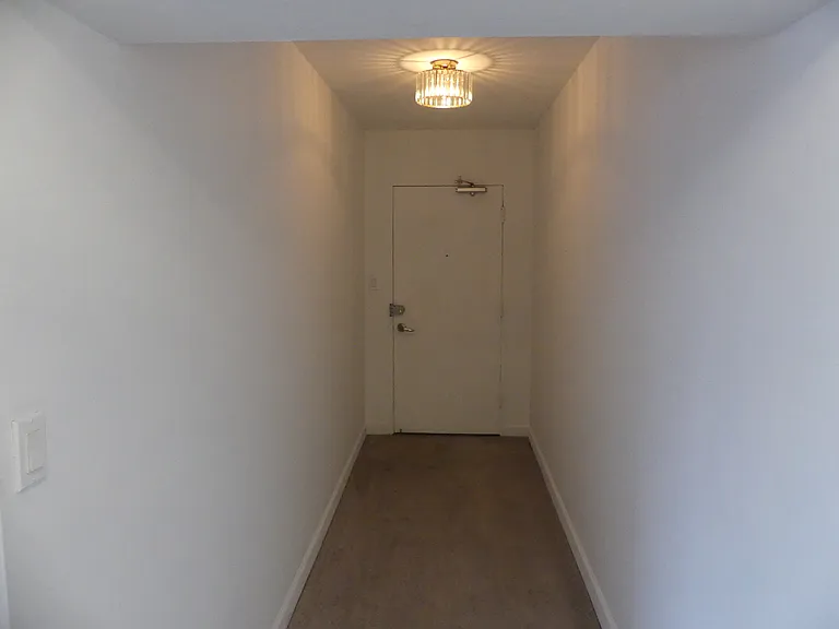 4970 N Marine Dr #721 — Photo 5