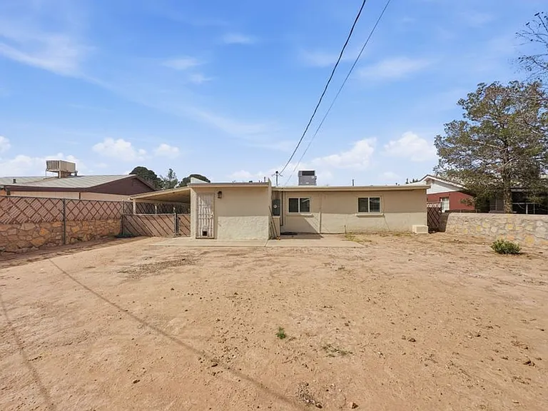 372 Cooley Ave — Photo 3