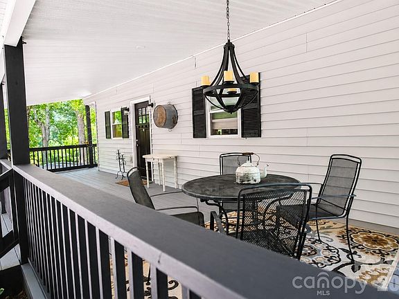 3rd image of 47 Caribou Ln