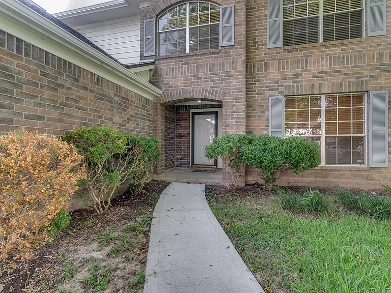 17143 Summer Hollow Dr — Photo 5