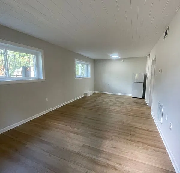 2700 Texas Ave SE #7 — Photo 1
