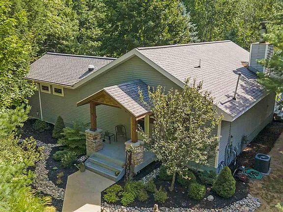 2nd image of 475 Lake Five Dr