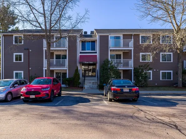 7 Post Oak Ln APT 4, Natick, MA 01760