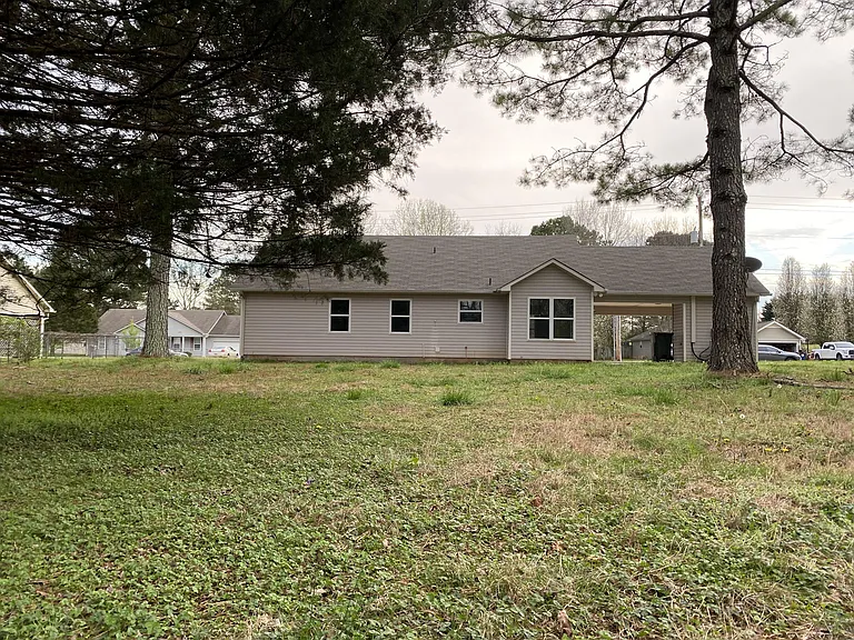 107 Ann Bradley Dr — Photo 17