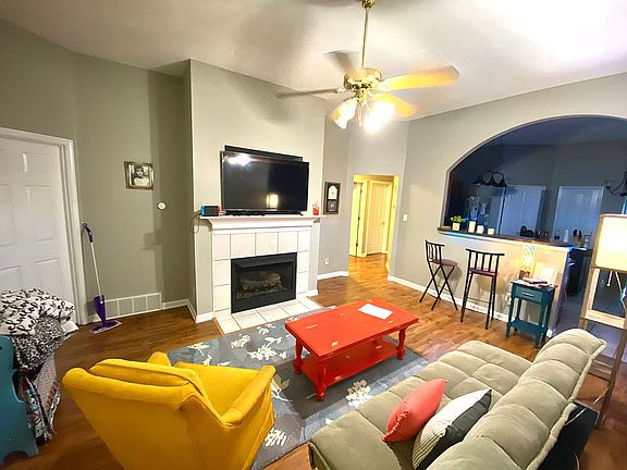 4th image of 6832 Shorey Ln