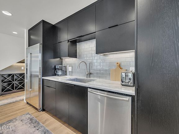 5th image of 1561 Three Kings Dr #87