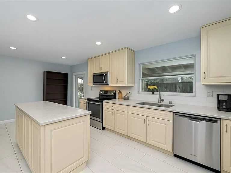 4107 Hudson Way — Photo 10