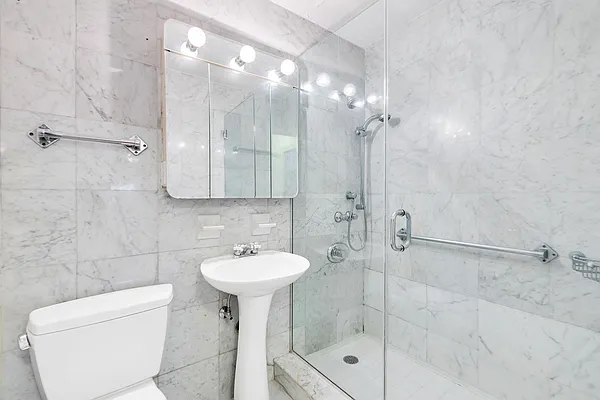 Sold by Nest Seekers International | media 3