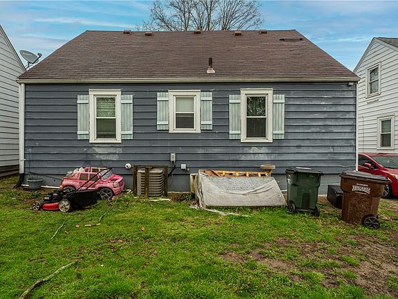 5th image of 106 Burton Rd