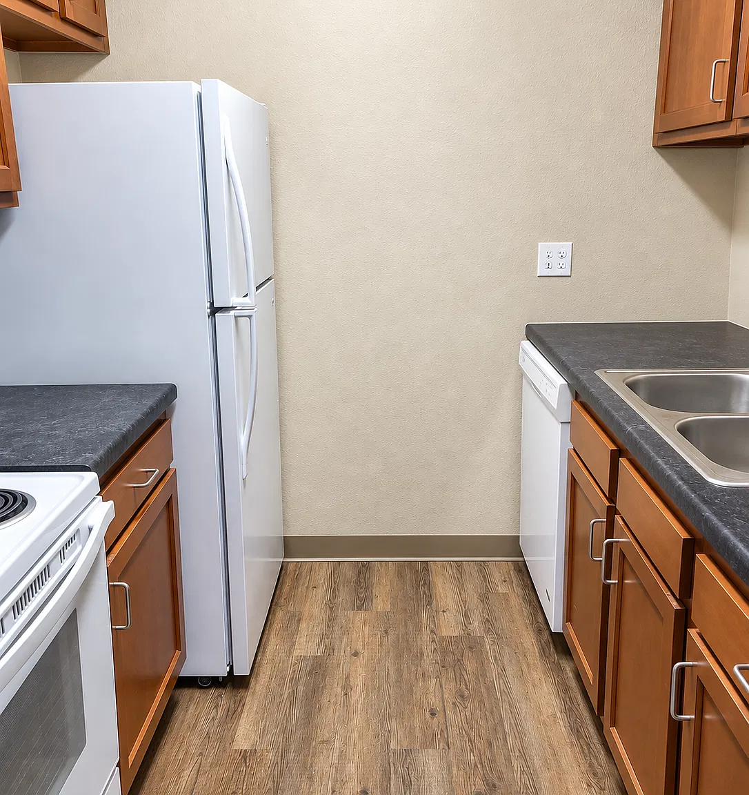 Boardman Lake Apartments — Photo 1