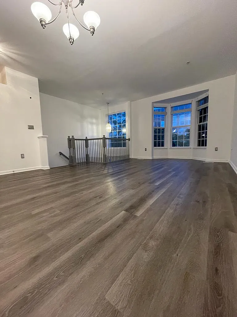 4 bed, 3.5 bath, 2300 sqft, $3,225 — Photo 4