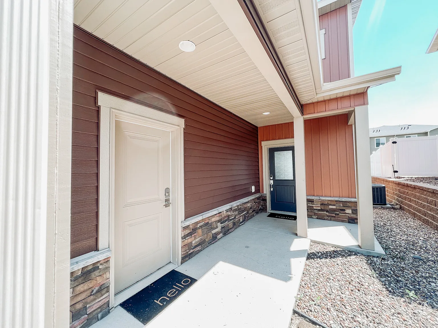 4 bed, 3.5 bath, 2005 sqft, $2,950 — Photo 3