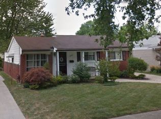 28101 Nieman St, Saint Clair Shores, MI 48081