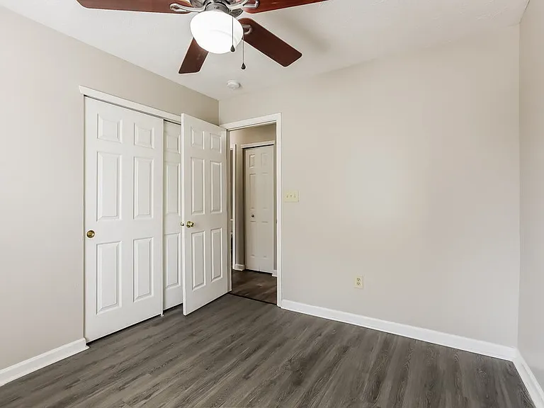5384 Lakeside Manor Dr — Photo 12