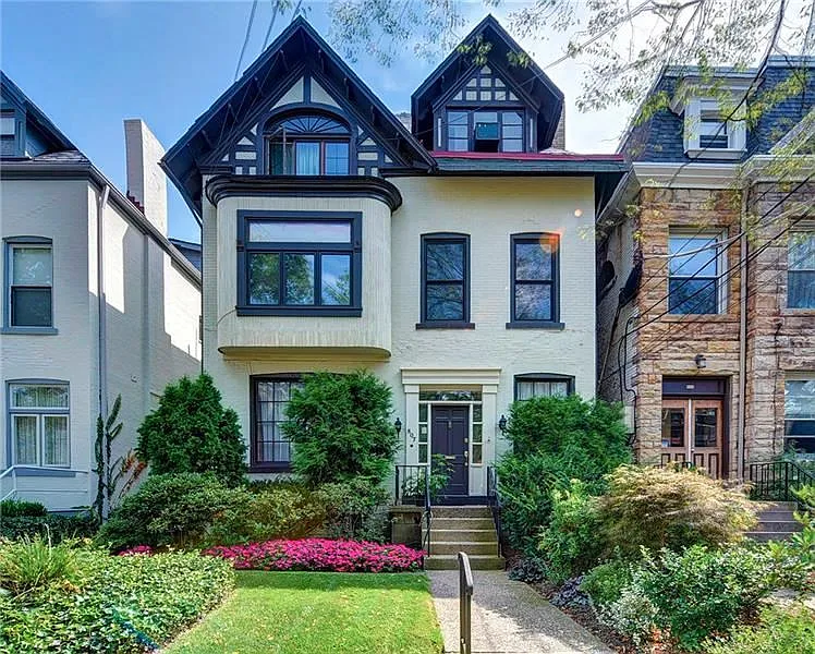 807 Saint James St photo 1