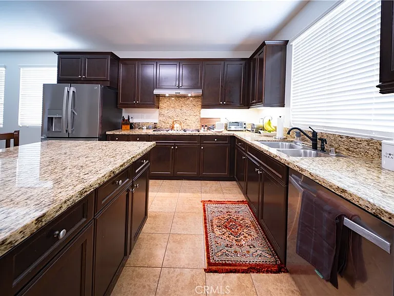 820 E Ruby Lace Way — Photo 9