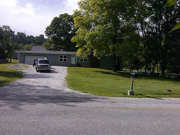 3rd image of 16 Edgemont Dr