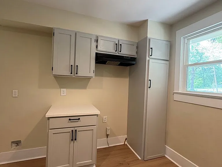 2134 Queens Hwy — Photo 13