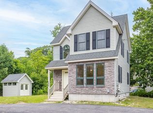 208 Lawrence St, Gardner, MA 01440