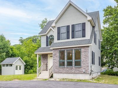 208 Lawrence St, Gardner, MA, 01440