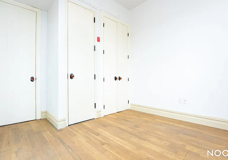 1355 Myrtle Ave #4R — Photo 8