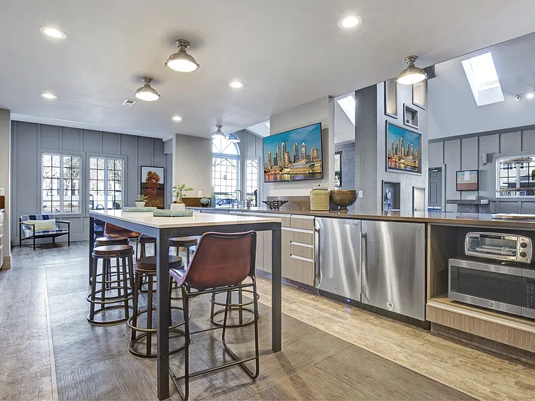 Beaumont Grand Apartment Homes — Photo 15