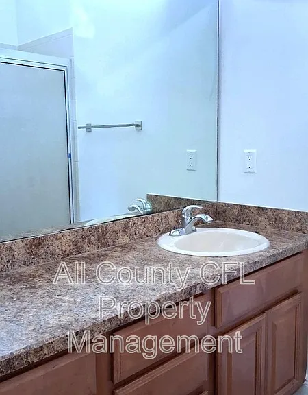 553 Walnut Grove Pl — Photo 15
