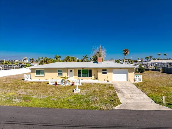 1447 Lemon Bay Dr, Englewood, FL 34223