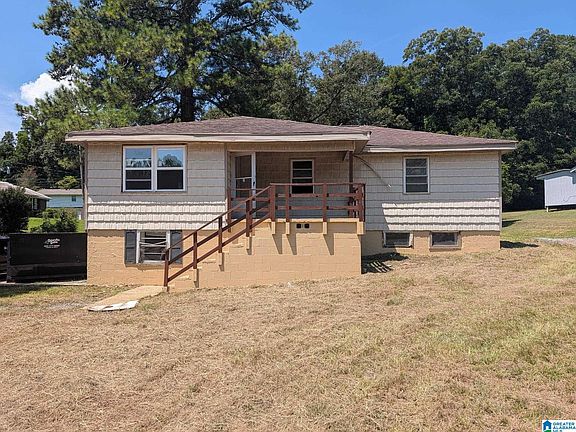 2nd image of 502 W Lake Dr