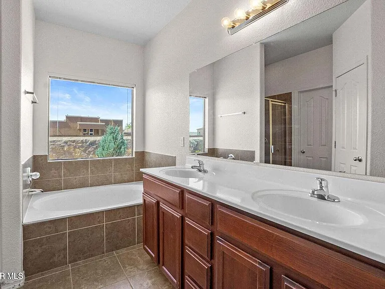 14271 Rattler Point Dr — Photo 17