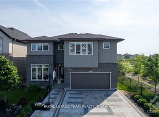 512 Breccia Hts, Ottawa, ON K2T 0L6