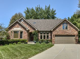 16210 Oak Cir, Omaha, NE 68130