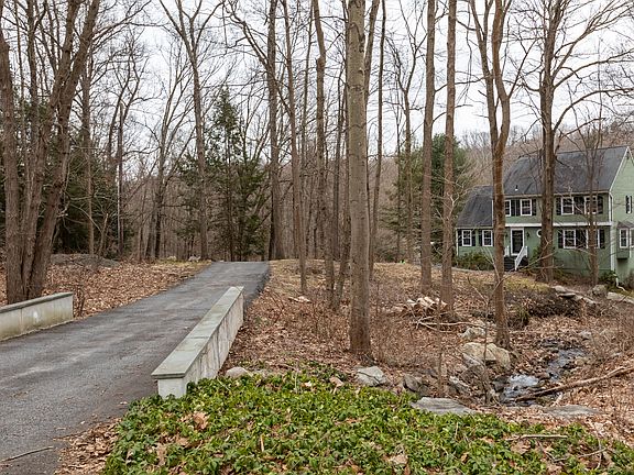 70 Florida Hill Road