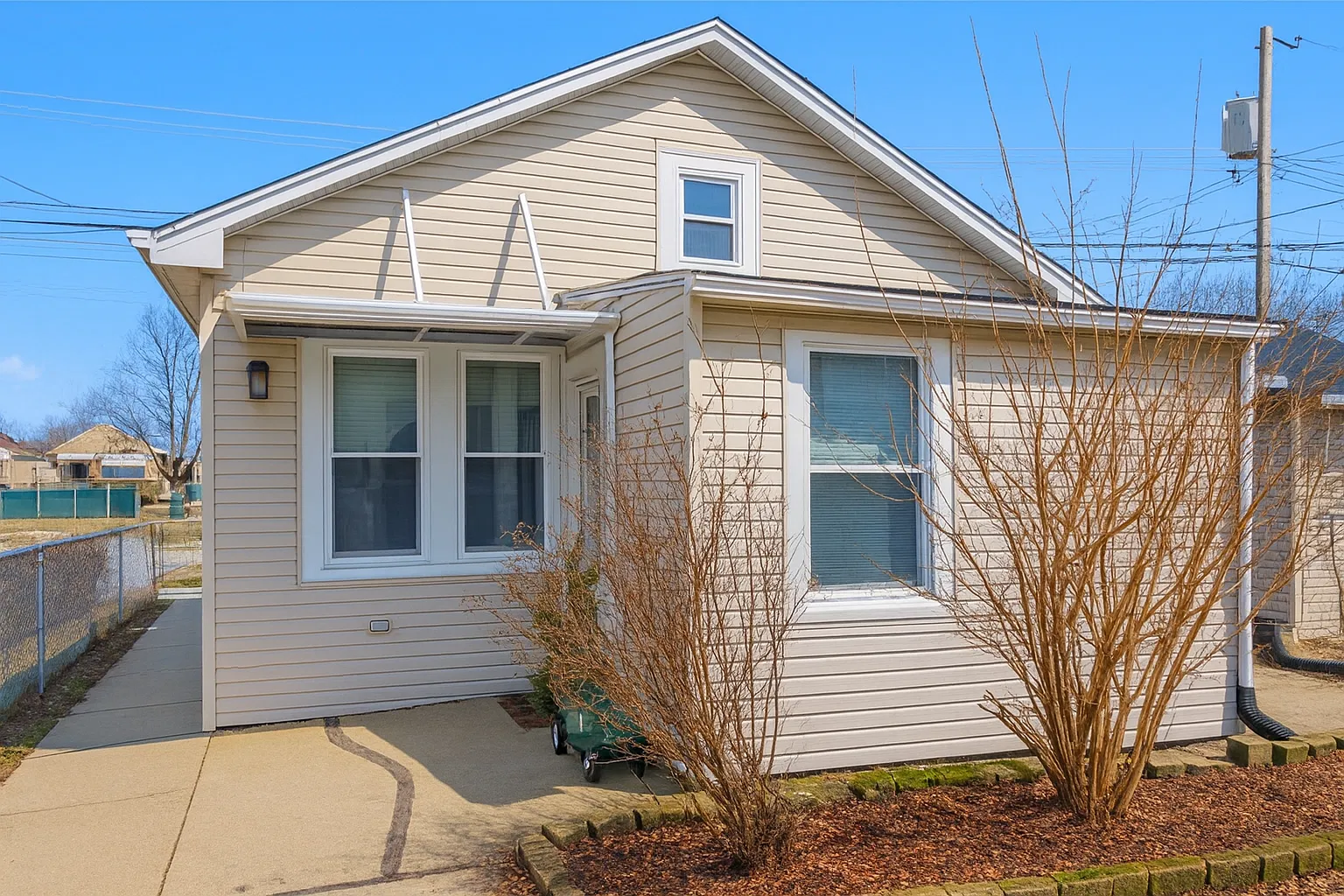 1 bed, 550 sqft, $1,350 — Photo 1