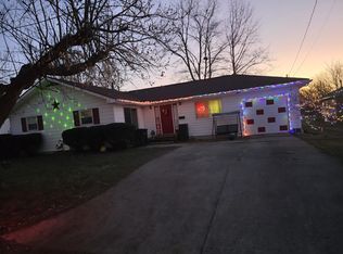 137 Spring St, Mount Sterling, OH 43143