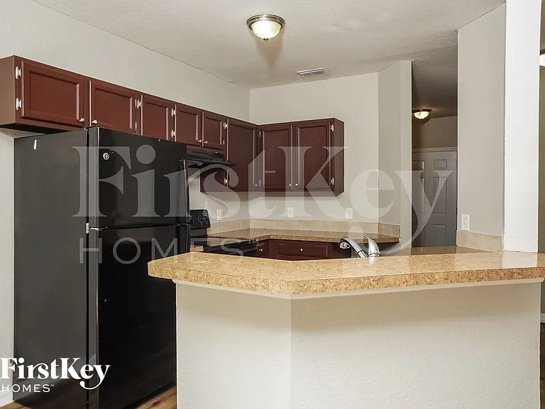 3958 N Chamberlain Blvd — Photo 7