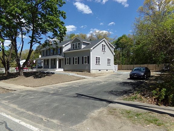 5th image of 33 Geraldine Dr