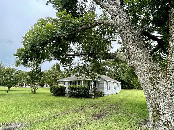 3rd image of 1122 Porter Rd