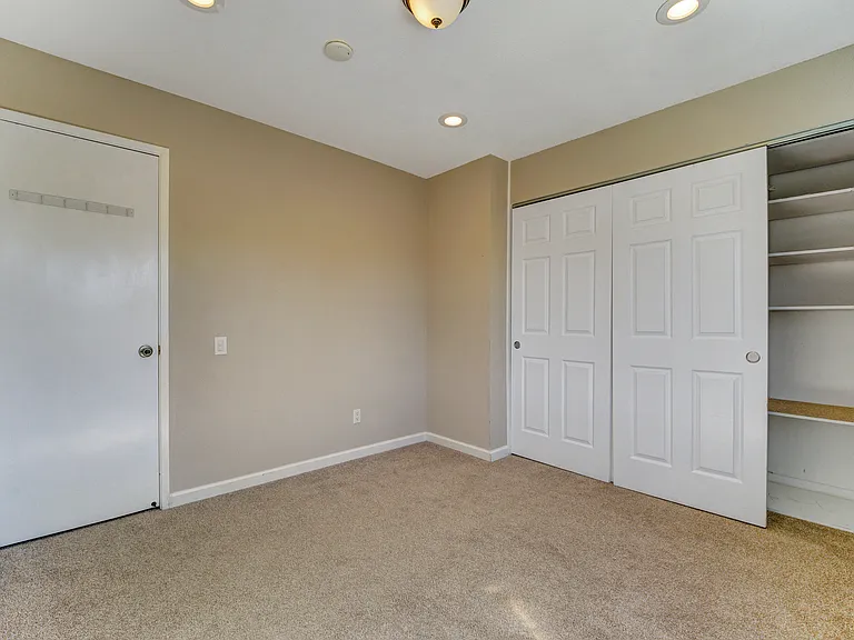4608 Rochelle Dr — Photo 21
